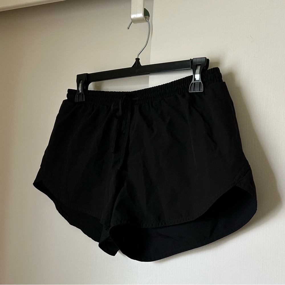 Women’s Old Navy Active Go-Dry Athletic Shorts